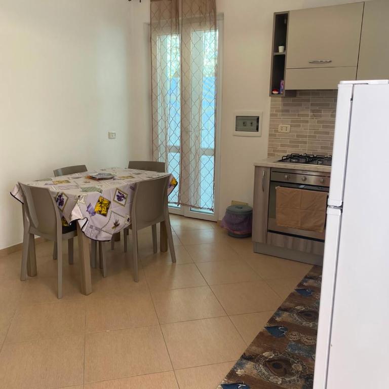 Oleander House - Standard Dreibettzimmer - 12