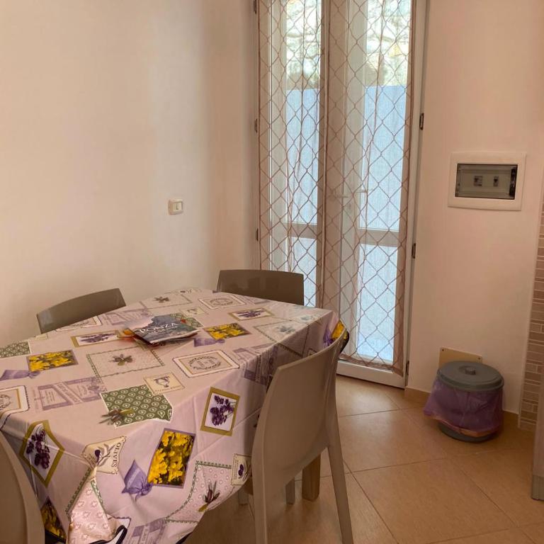 Oleander House - Standard Dreibettzimmer - 11