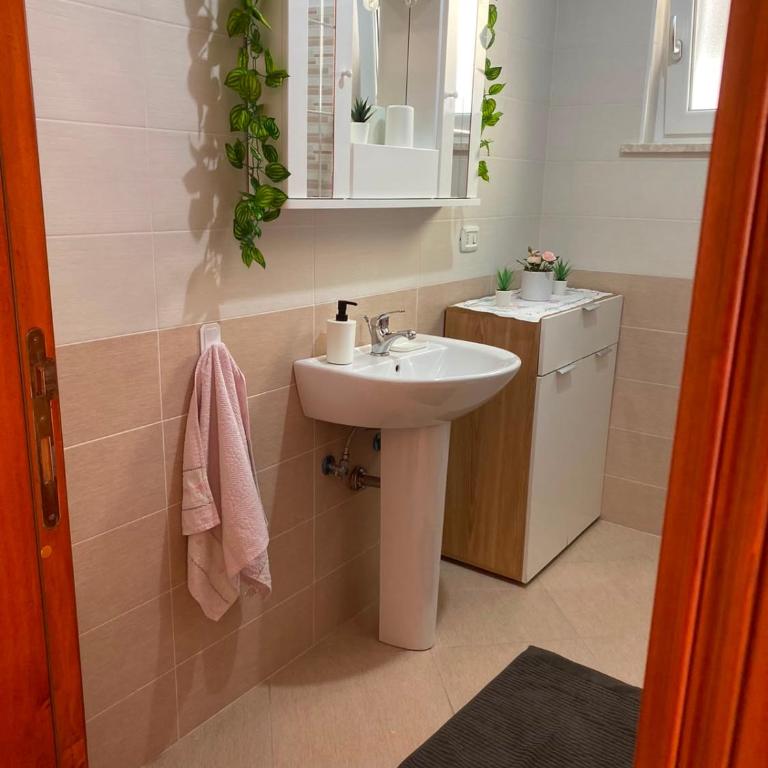 Oleander House - Standard Dreibettzimmer - 4