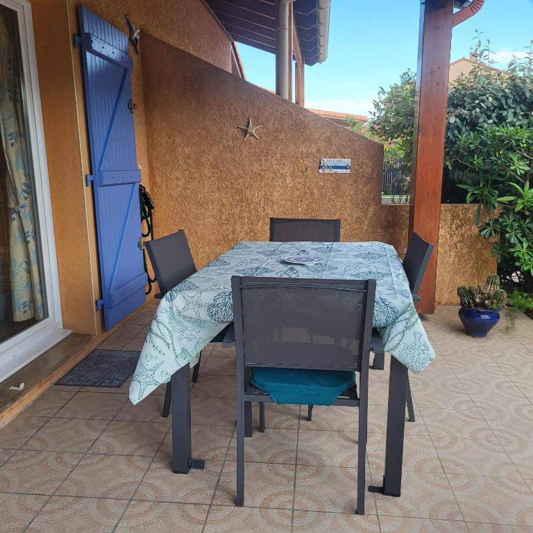 MARINES DU ROUSSILLON 78 -Villa 4 pers en résidence avec piscine et à 150 m de la plage - Three-Bedroom House - 11