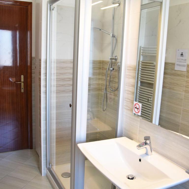 Bolo Apartment - 6 people, 2 bedrooms, near the train station - Apartamento de 2 dormitorios - 4