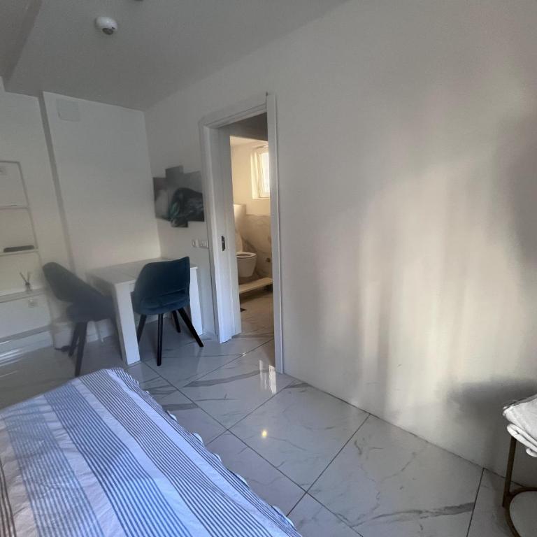 The Square Republic Apts - Apartman sa 1 Spavaćom Sobom - 4