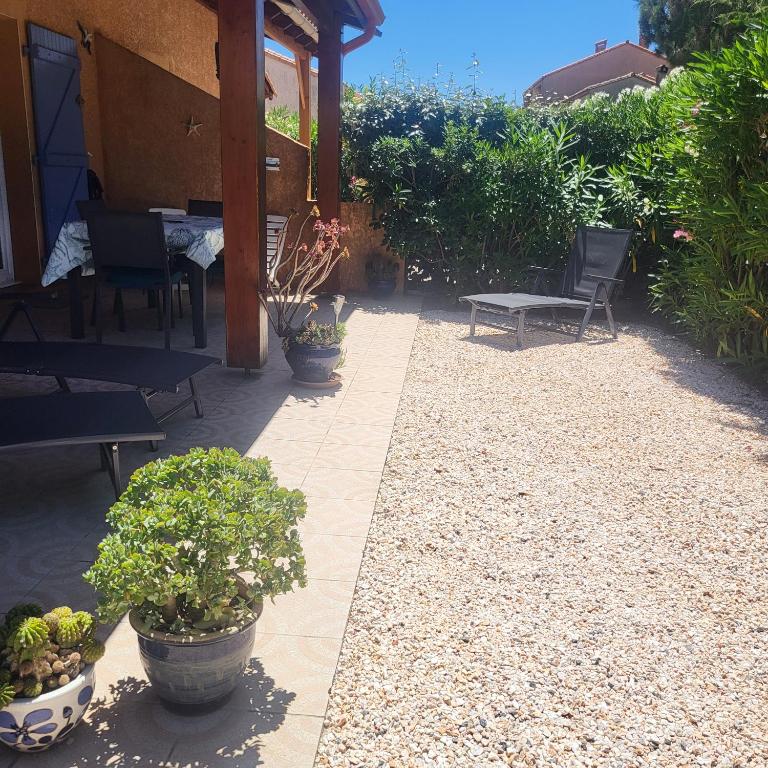 MARINES DU ROUSSILLON 78 -Villa 4 pers en résidence avec piscine et à 150 m de la plage - Maison 3 Chambres - 8