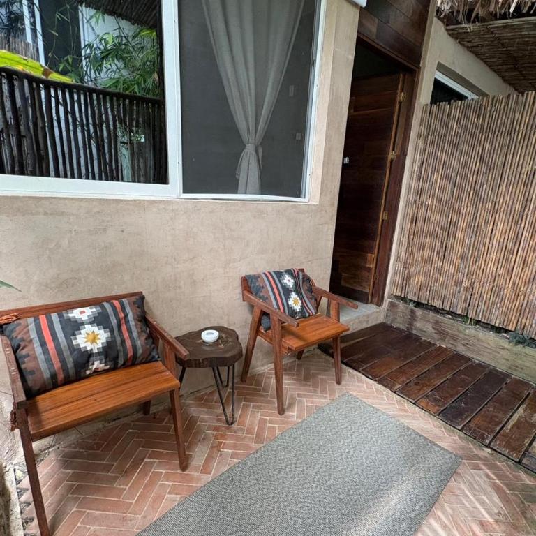Hotel Makaabá Eco-Boutique - Habitación con cama extragrande y balcón - 1