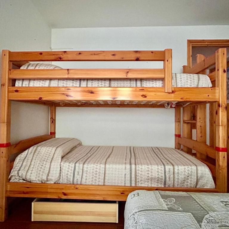 La Tana della Marmotta - Appartamento con 1 Camera da Letto, Balcone e Vista Montagna - 4