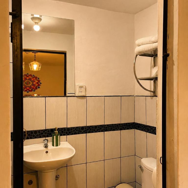 Terra House Hostel - Habitación Triple con baño privado - 6