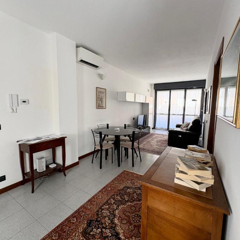 Appartamento Relax in Como Sole - Appartamento con 1 Camera da Letto - 2