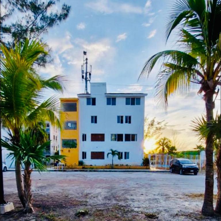 Economic Apartments & Rooms next to the beach - Apartamento de 3 dormitorios - 2