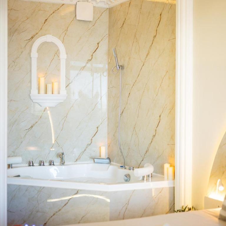 Aqua Roma Suite - Balnéo privée - Jardin vue mer - Appartement 1 Chambre - 12