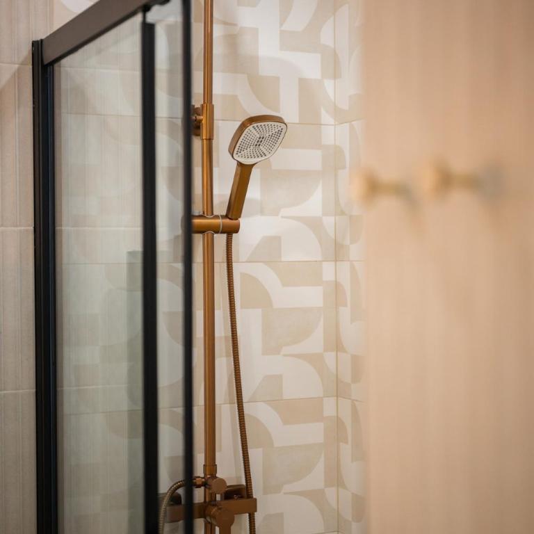 Aqua Roma Suite - Balnéo privée - Jardin vue mer - Appartement 1 Chambre - 34