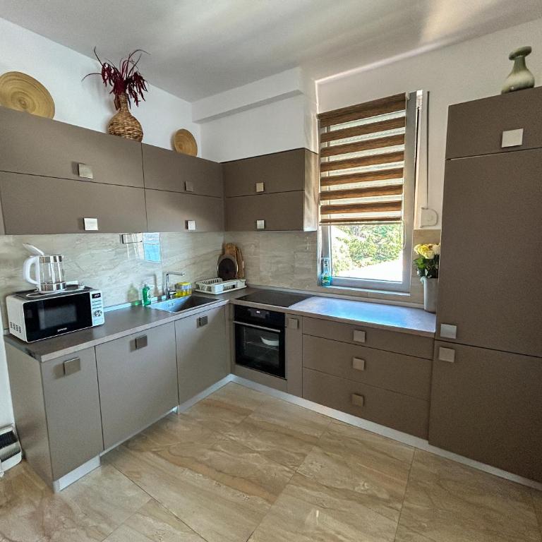 Flabelline Apartments - Three-Bedroom Apartment - 4