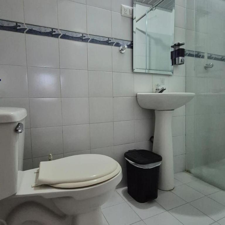 Apto amoblado 2 hab cerca Hospital Neiva - Apartamento Estándar de 2 dormitorios - 18
