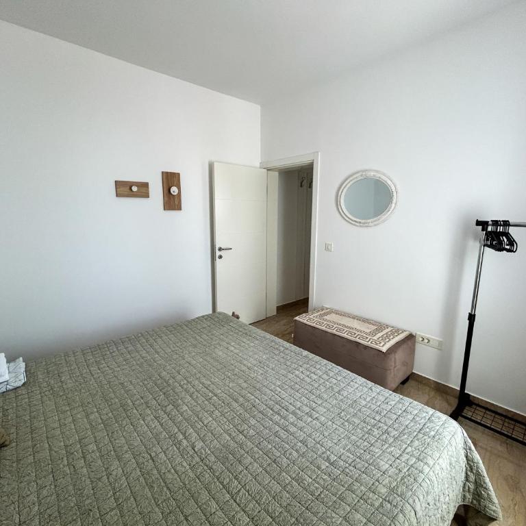 Flabelline Apartments - Three-Bedroom Apartment - 16