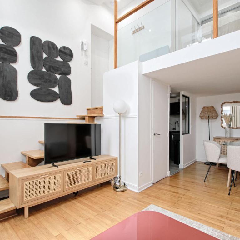 Rare Gem Maisonette 10 min Champs Elysees - Appartement - 13