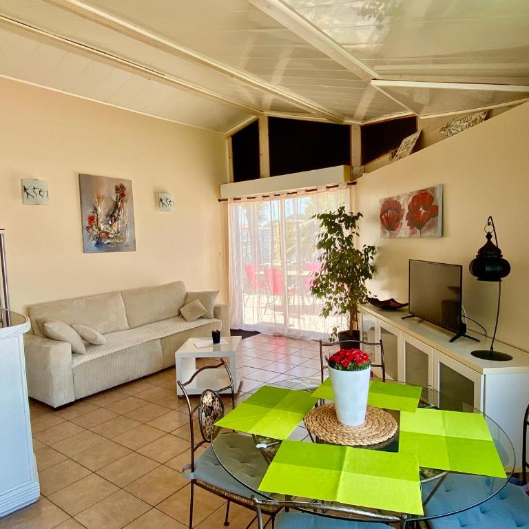 Villa Carla F2 piscine privée clim plage au calme 3 pers max Grau d Agde - Maison 1 Chambre - 4