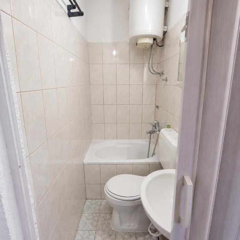 Walter guest house - Dvokrevetna Soba sa Bračnim Krevetom/Zasebnim Krevetima i Terasom - 15