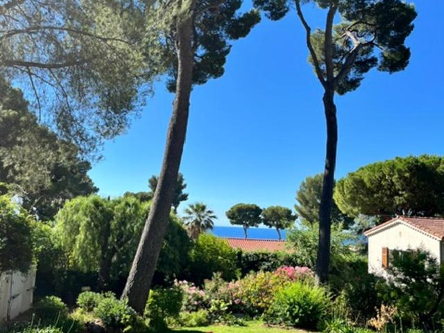 Rez-de-chaussée dans grand jardin provençal, villa Tatiana - One-Bedroom Apartment - 23