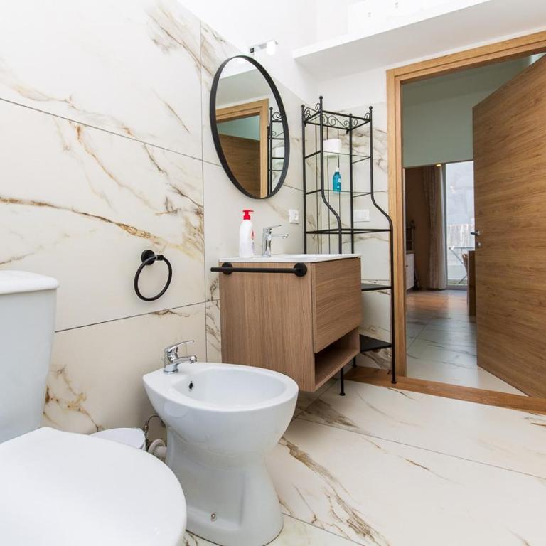 La Casa del Porto - Two-Bedroom Apartment with Sea View - 23