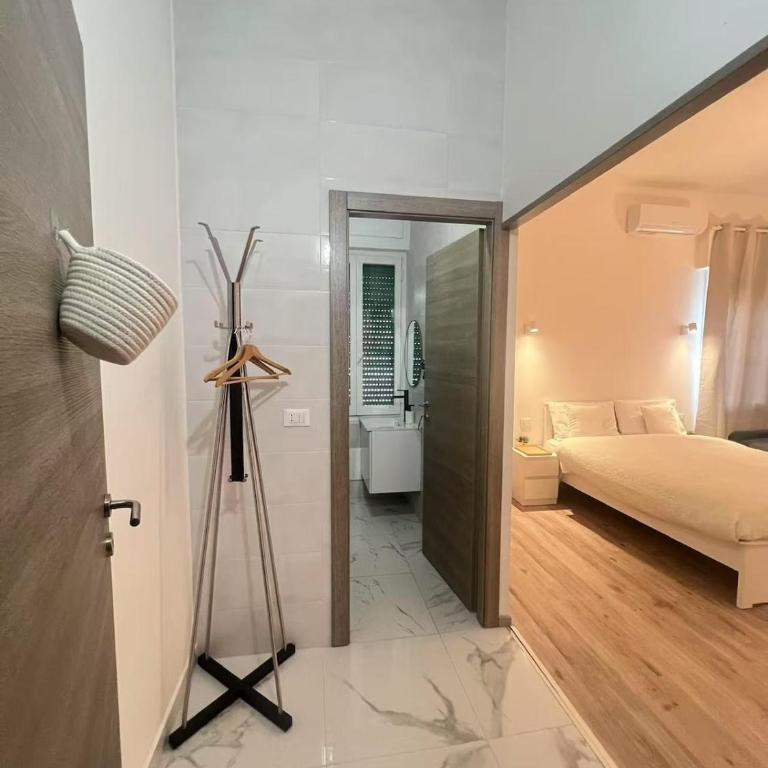 Room with a bathroom, 5-6 Min from train station - Chambre Double avec Salle de Bains Privative - 2
