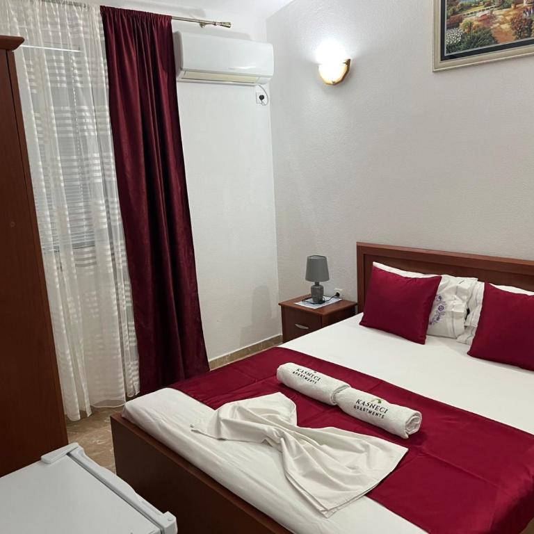 Kasneci Apartments - Niskobudžetna Dvokrevetna Soba sa Bračnim Krevetom - 4