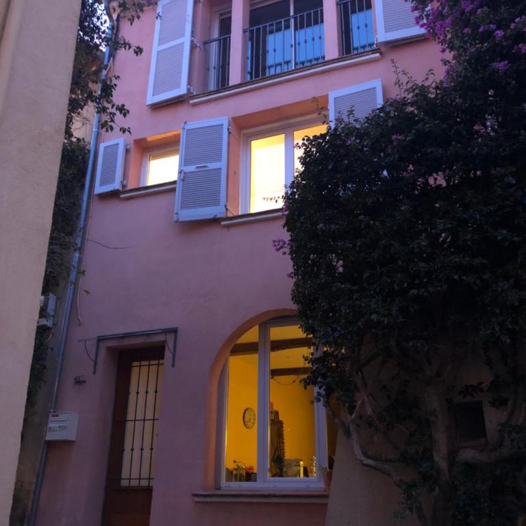 Bormes center 75 m2 artistic stay 2 to 4 people - Apartamento de 2 dormitorios - 44