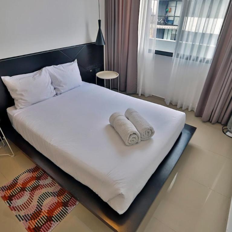 Dúplex con Vista y Piscina A Pasos de Miraflores y San Isidro - Apartamento de 2 dormitorios - 11