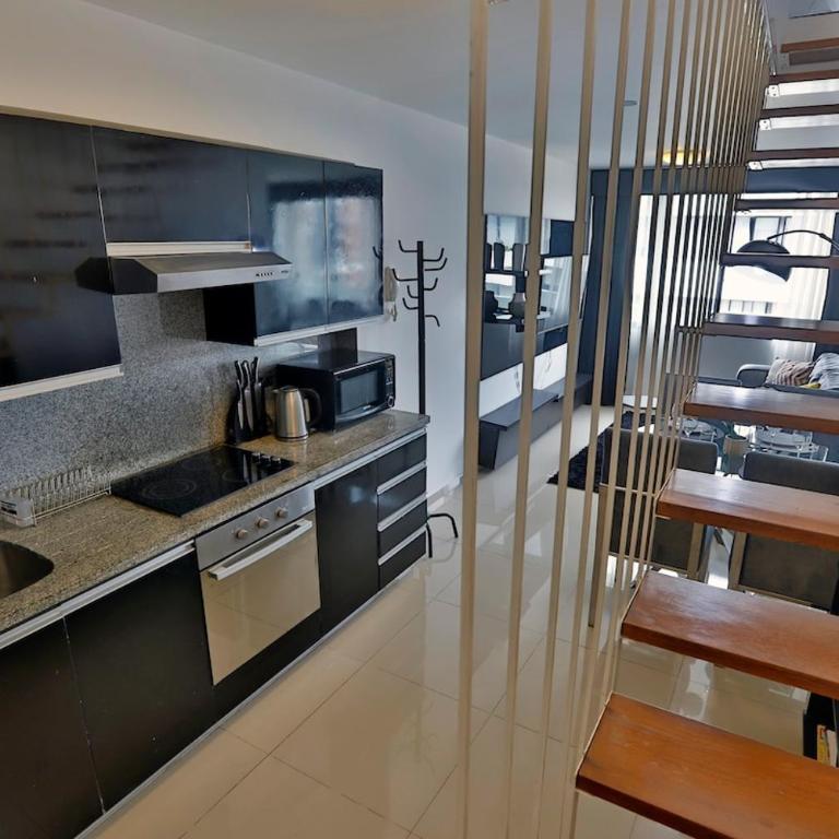 Dúplex con Vista y Piscina A Pasos de Miraflores y San Isidro - Apartamento de 2 dormitorios - 15