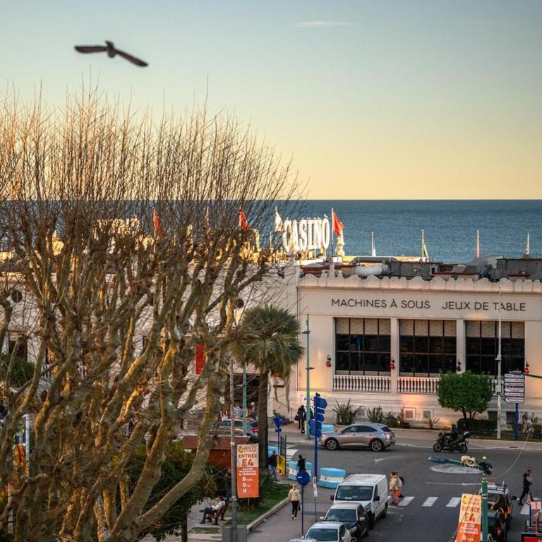LE BIOVES Hyper centre proche commerces zone piétonne plages - Appartement - 12