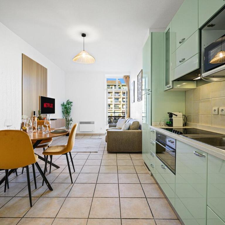 LE BIOVES Hyper centre proche commerces zone piétonne plages - Appartement - 25