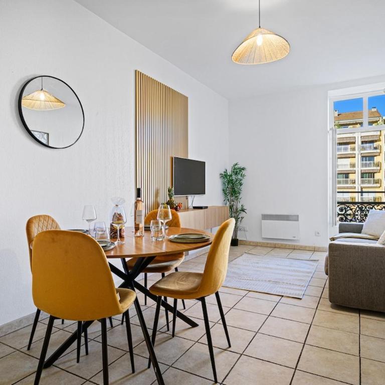 LE BIOVES Hyper centre proche commerces zone piétonne plages - Appartement - 24