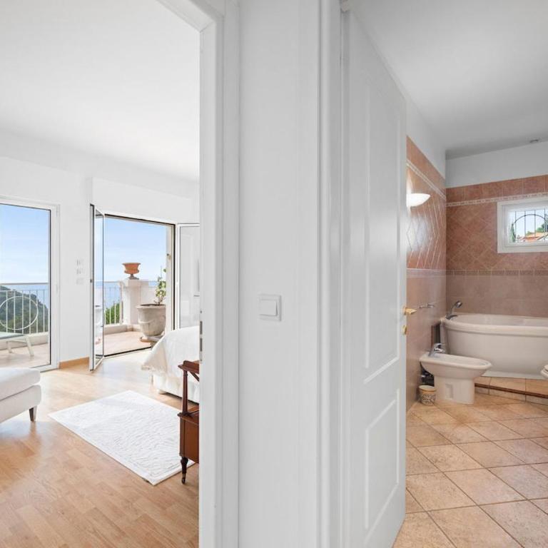 LA VILLA JULIA Vue Mer Jardin Parking Privé Proche Monaco - Vacation Home - 8