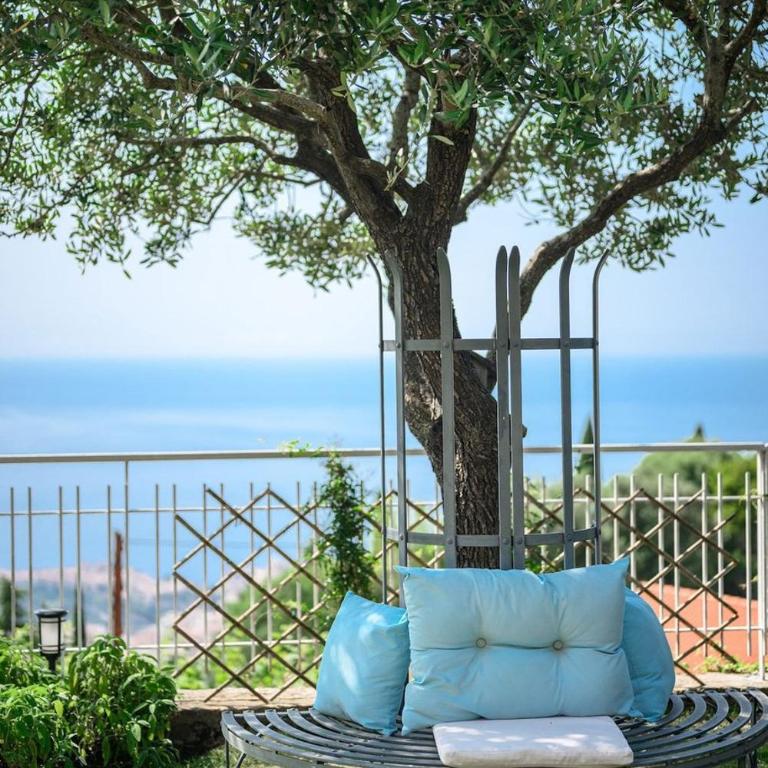 LA VILLA JULIA Vue Mer Jardin Parking Privé Proche Monaco - Vacation Home - 50