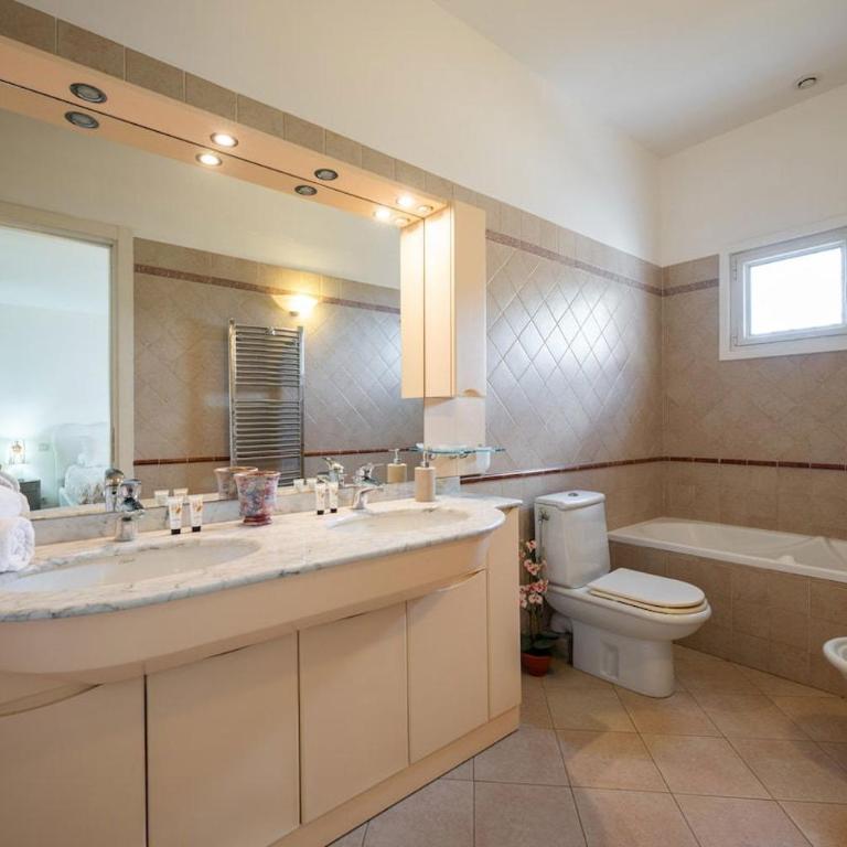 LA VILLA JULIA Vue Mer Jardin Parking Privé Proche Monaco - Vacation Home - 23