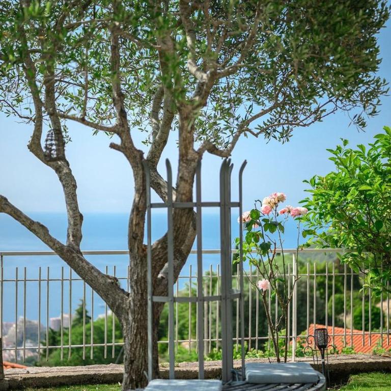 LA VILLA JULIA Vue Mer Jardin Parking Privé Proche Monaco - Vacation Home - 54