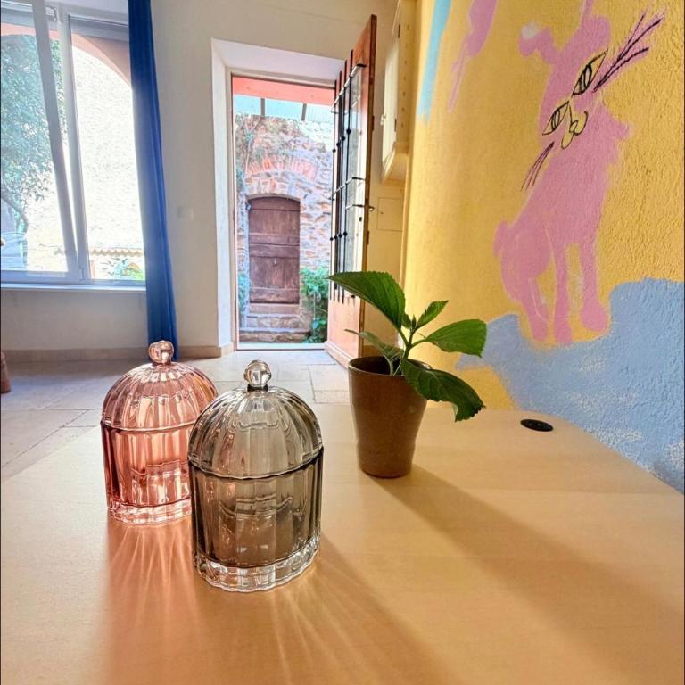 Bormes center 75 m2 artistic stay 2 to 4 people - Apartamento de 2 dormitorios - 49
