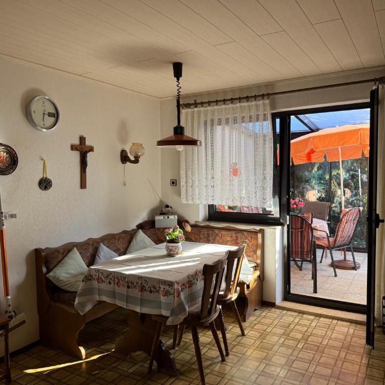 Spacious 3BR House with 2 Parking Spaces & Garden - Haus mit 3 Schlafzimmern - 21