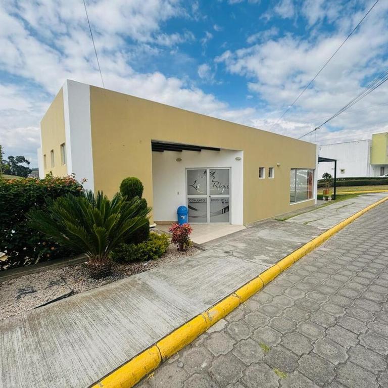 House in the La Estancia Macasto private development - Three-Bedroom Home - 23