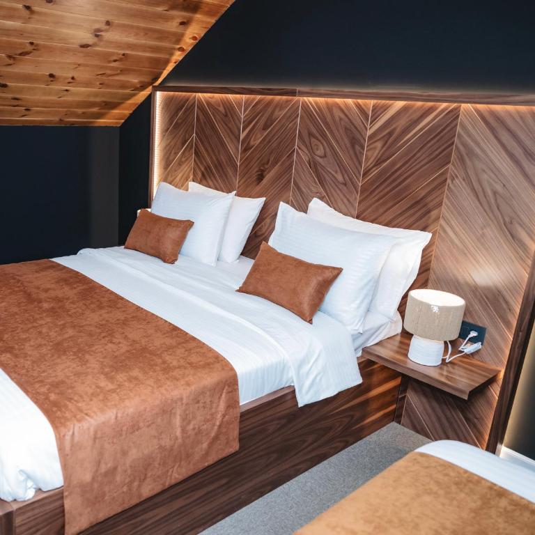 Hotel Falcon - Deluks Porodična Soba - 4