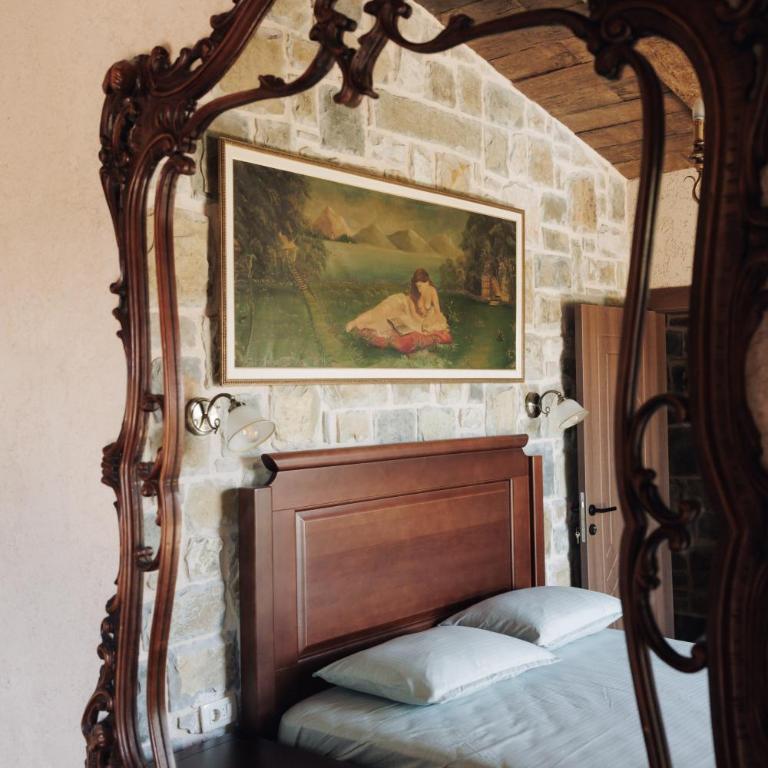 OLIVE QUEEN Rustic Estate - Two-Bedroom House - 31