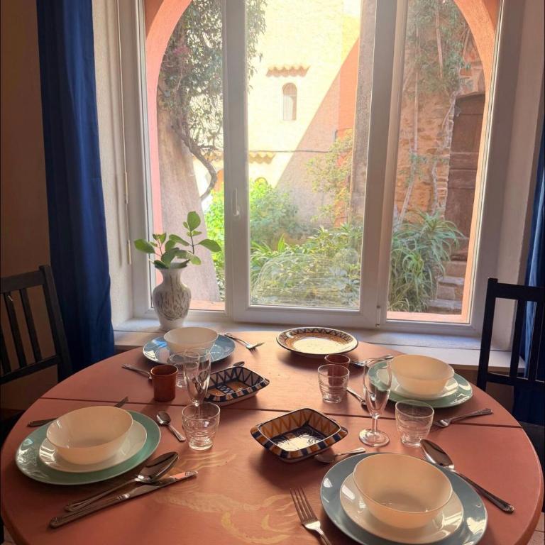 Bormes center 75 m2 artistic stay 2 to 4 people - Apartamento de 2 dormitorios - 5