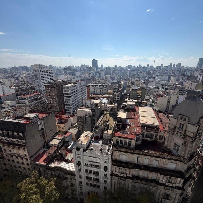Departamento luminoso sobre Av de Mayo a metros de la estación de subte - Apartamento de 1 dormitorio - 2