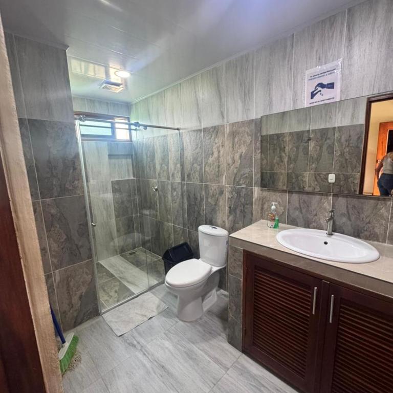 Cabañas Sol y Mar - Habitación Cuádruple con baño privado - 3