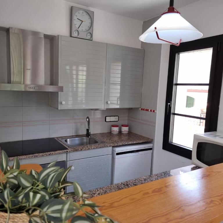 Apartamento exclusivo a 50m de la playa con piscina en L'Escala - HISP-236-28 - Appartamento - 24