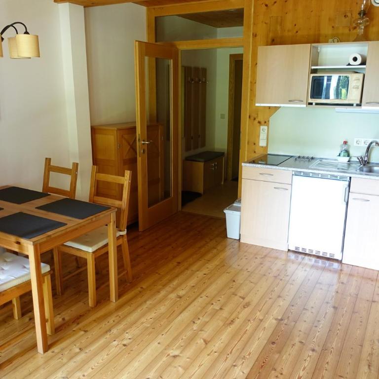 Apartments Dualhaus - Apartment mit 2 Schlafzimmern und Terrasse - 9