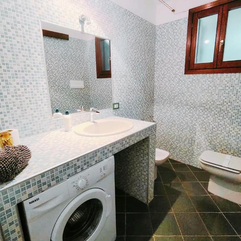 HH San Teodoro vista Mare - Four-Bedroom House - 10