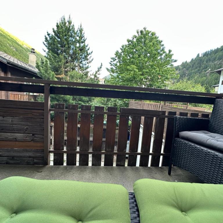 Family Home Base near Saas Fee with Mountain View - Apartment mit 2 Schlafzimmern und Balkon - 62