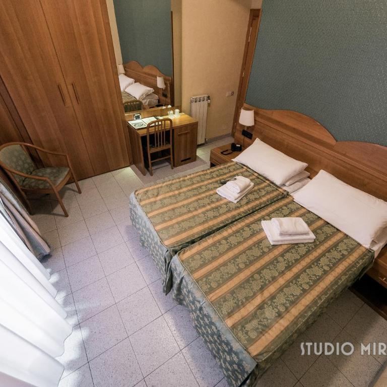 Hotel Teti - Camera Matrimoniale/Doppia con Letti Singoli - 24