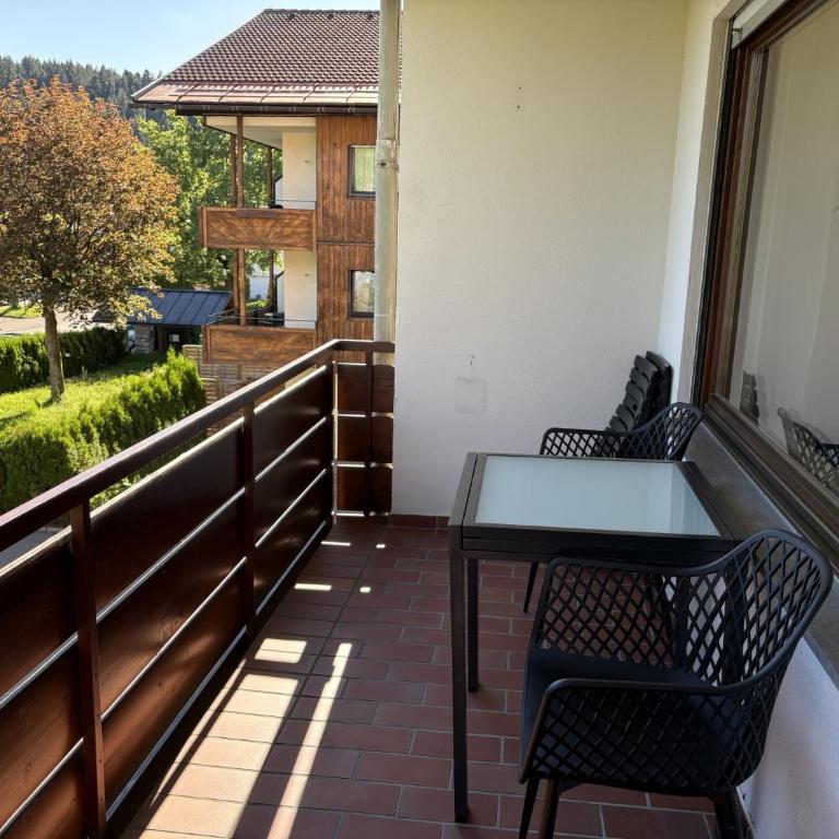 Feriennest Steinadler - 2 Zimmer FeWo nahe Berge - max 4 Erwachsene und 2 Kinder - Apartment mit 1 Schlafzimmer - 28