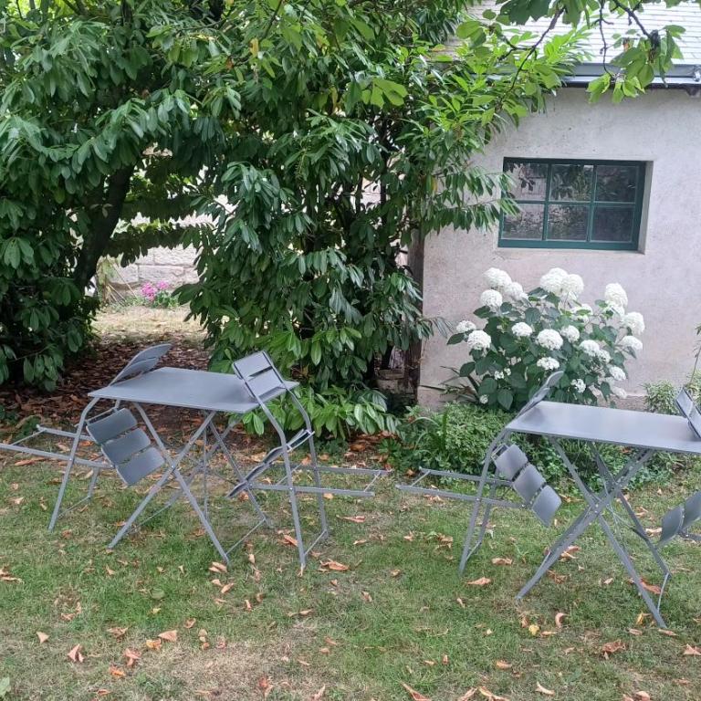 Couette et café Saumur - Chambre Double avec Salle de Bains Privative - 2