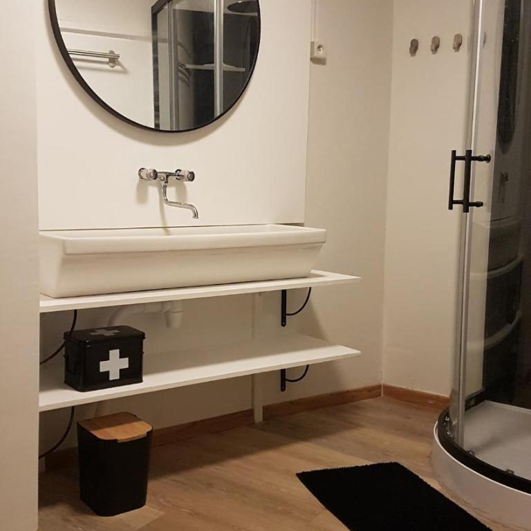 L'Escale Marine, Gîte atypique de 70 m2 - esprit bateau - Suite Familiale - 12